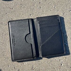 Oliver and Co Vertical Bifold Leather Card Wallet